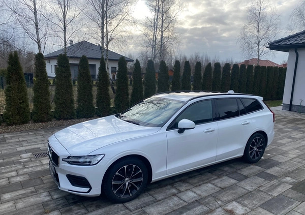 Volvo V60 cena 75800 przebieg: 118000, rok produkcji 2018 z Mielec małe 352